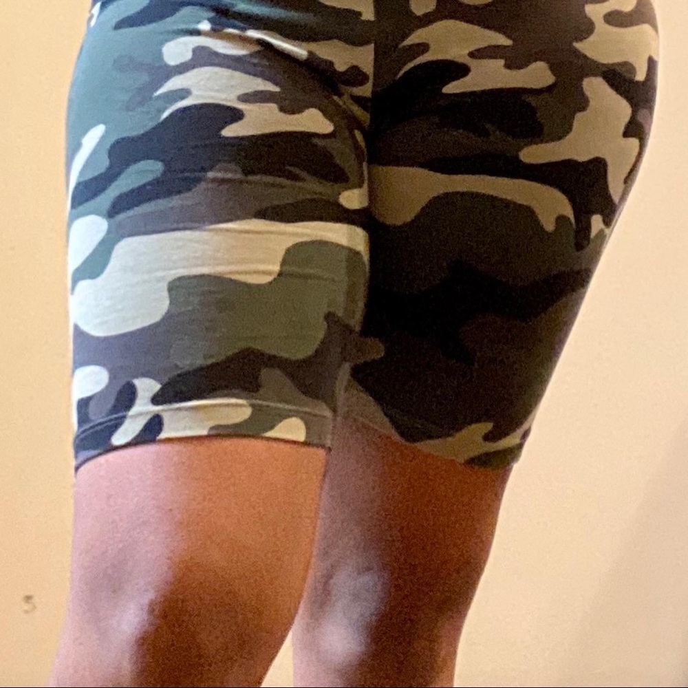 Camo legging shorts